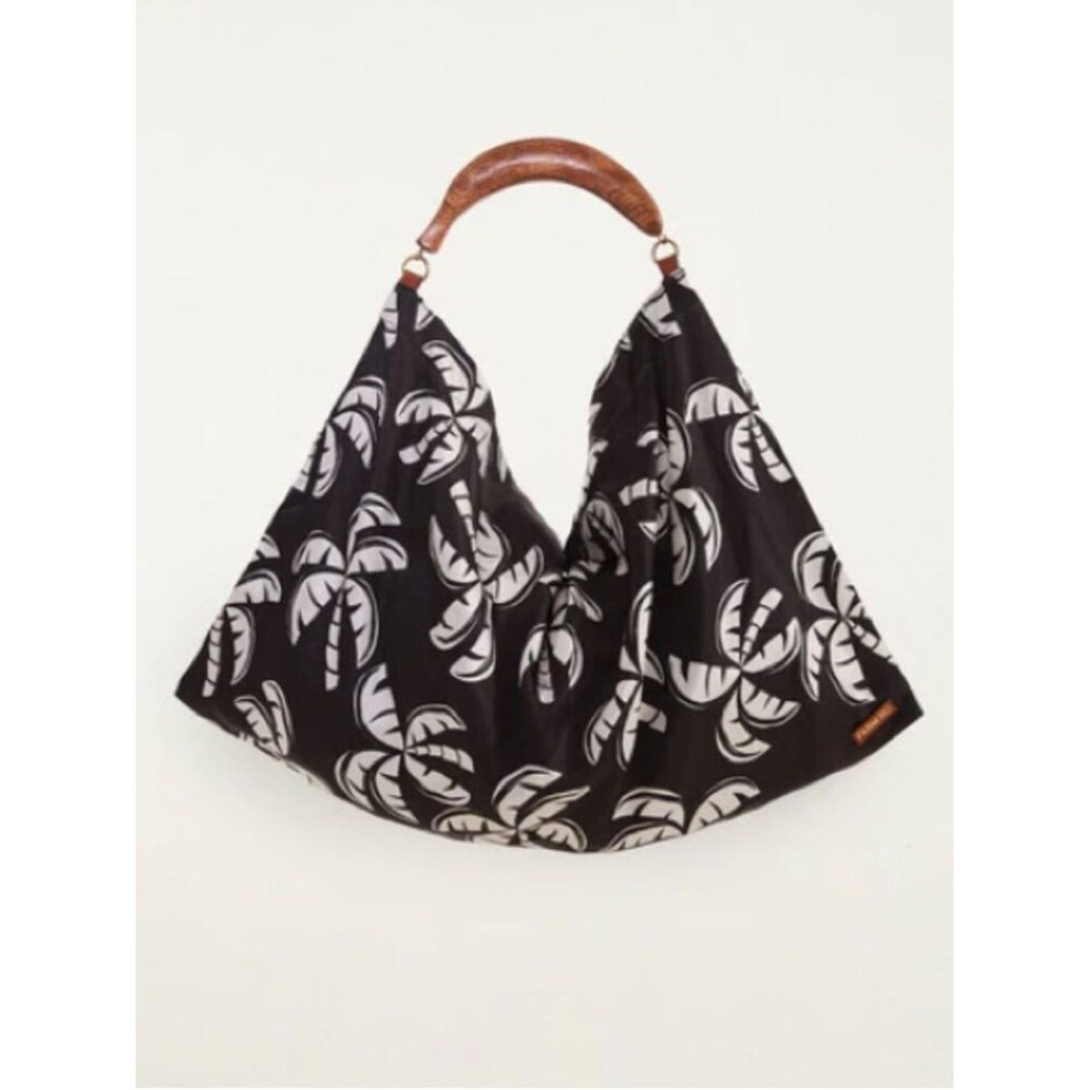 NEW FARM Rio Black And White Scarf Tote Bag Wood Handle Reversible Palm Trees